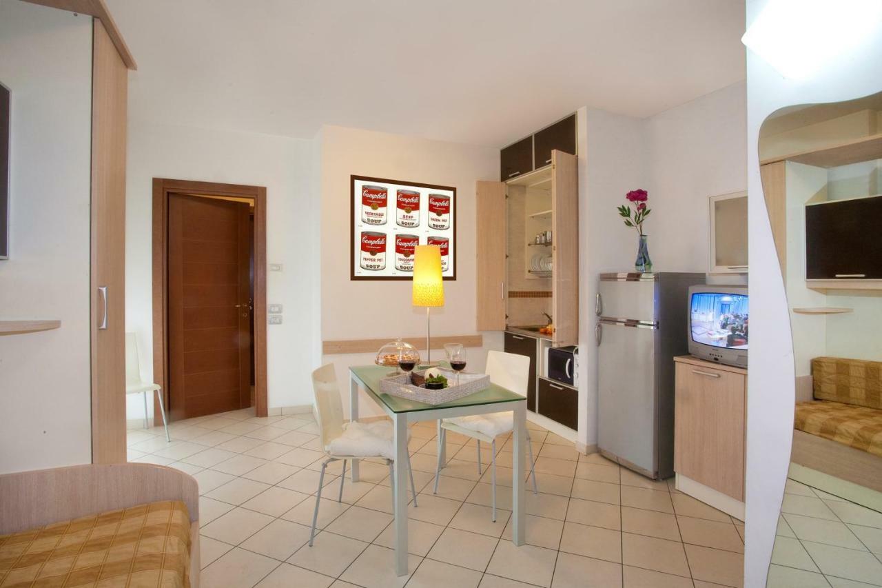 Apartments In Riccione 21382 Esterno foto